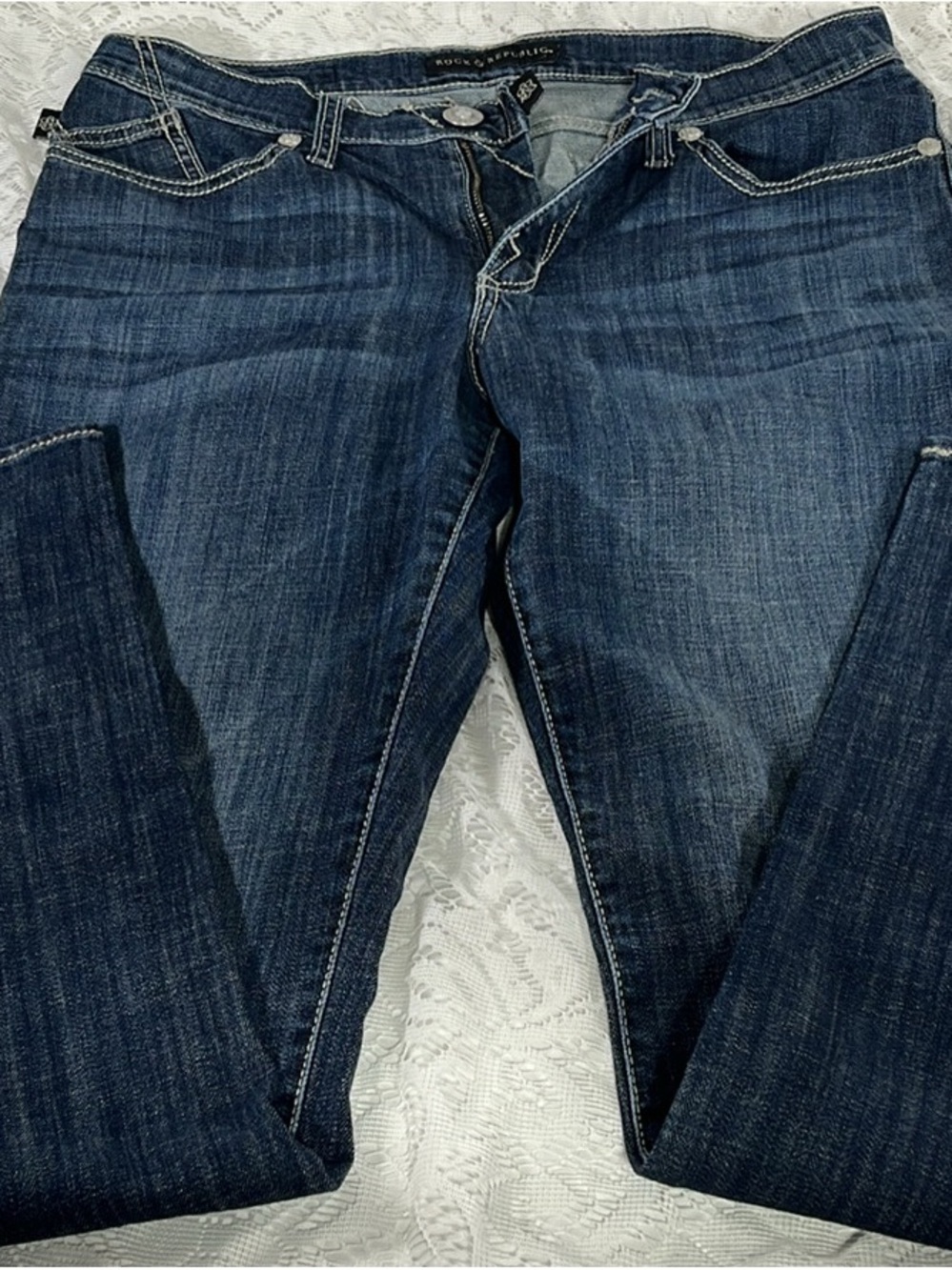 Rock & Republic Skinny Jeans in Dark Blue Wash